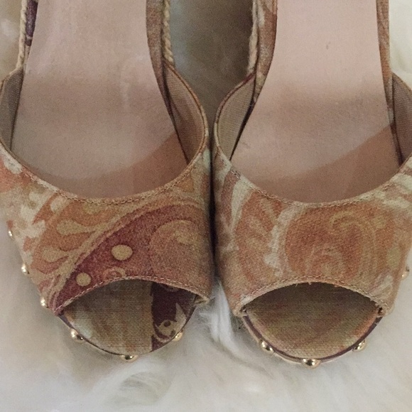 ALDO Tan Lila Wedges - Picture 6 of 12